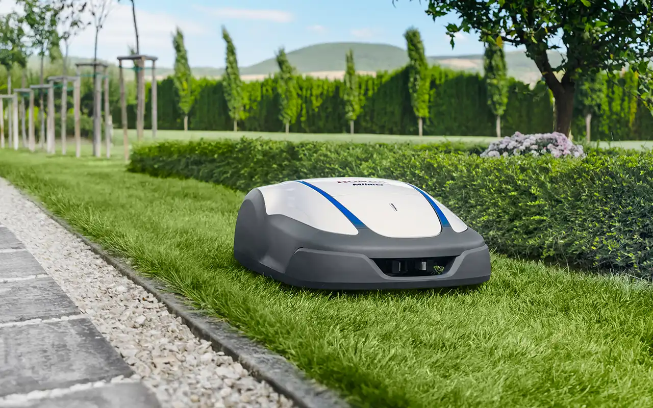 Honda Miimo robotgräsklippare med satellitstyrd hemgång